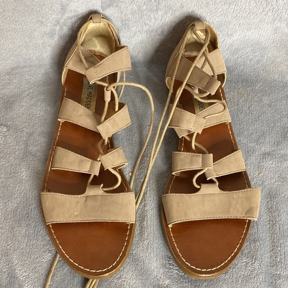 Steve Madden Gabriela Lace Up Gladiator Suede Sandal Taupe Size 7.5 - Picture 4 of 9